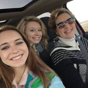 Meet your Posher, Sandy